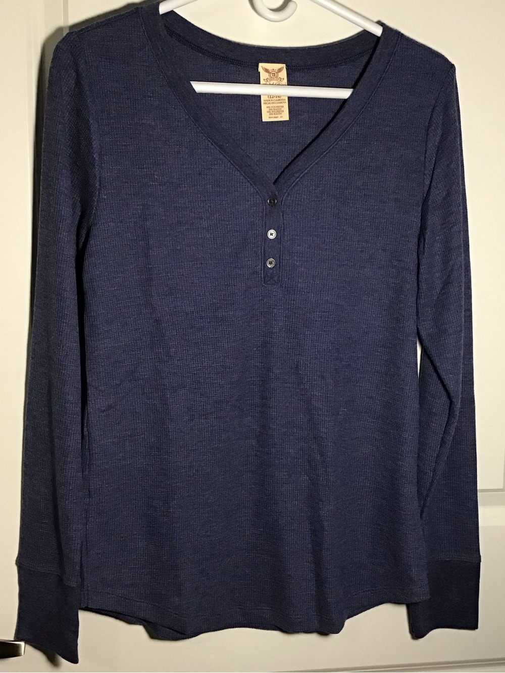Faded Glory Women's Navy V-Neck Henley Sweater 12-14
